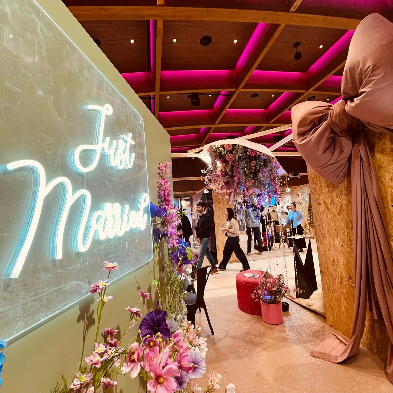Matrimonio in Langa — atmosfera nelle fiere del circuito